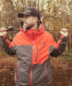 Daiwa Daiwa Gore-Tex Hiloft Winter Suit, Blue/Black Size:XL -Fishing clothing Shop 0f6ef316 f372 4b60 ab47 c96afff8c86c